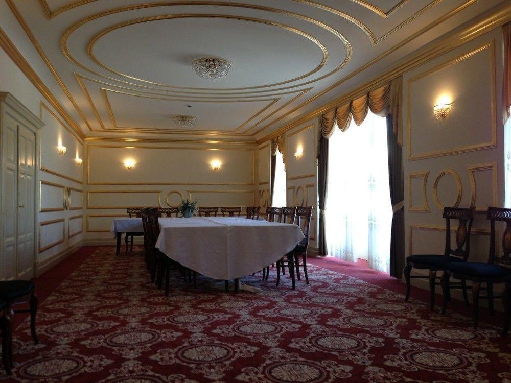 Grand Hotel Aranybika Debrecen Kültér fotó